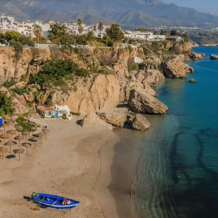 Apartamento Jimena Malaga En El Centro De Nerja Exterior foto
