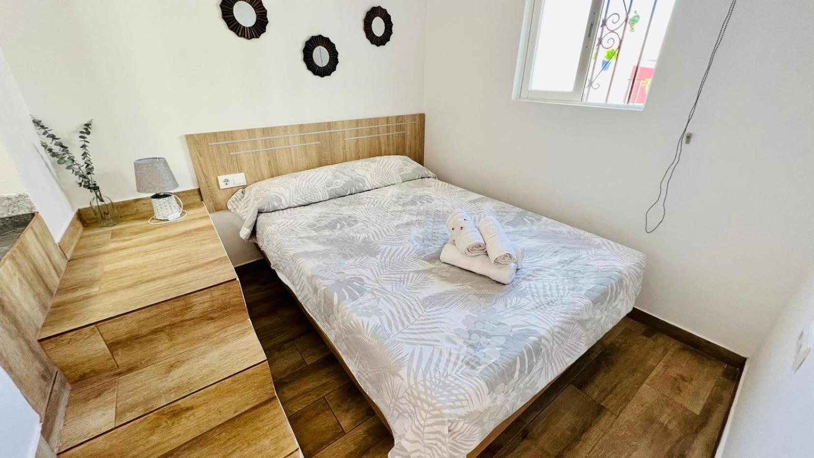 Jimena Malaga En El Centro De Apartament Nerja
